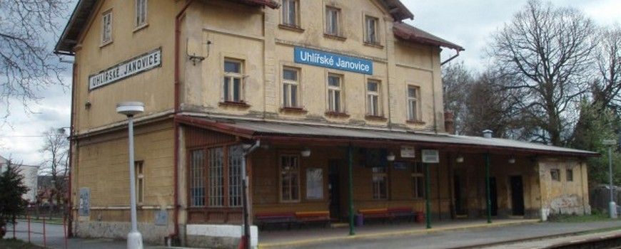 Stěhování  Uhlířské  Janovice