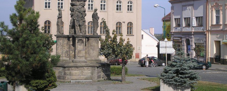 Stěhovací služby    Skuteč