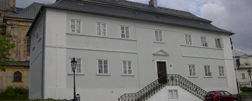 Stěhovací služby   Teplá