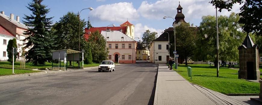 Stěhovací služby   Bochov